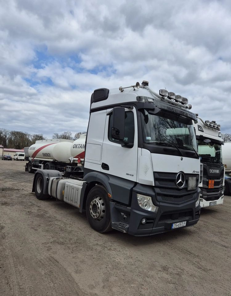 Mercedes-Benz Actros 1843 LS - יחידת טרקטור: תמונה 1 Mercedes-Benz Actros 1843 LS - יחידת טרקטור: תמונה 1