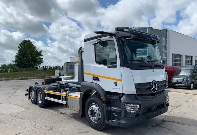 Mercedes-Benz Actros 2543 L Hakowiec - משאית הרמת וו: תמונה 2 Mercedes-Benz Actros 2543 L Hakowiec - משאית הרמת וו: תמונה 2