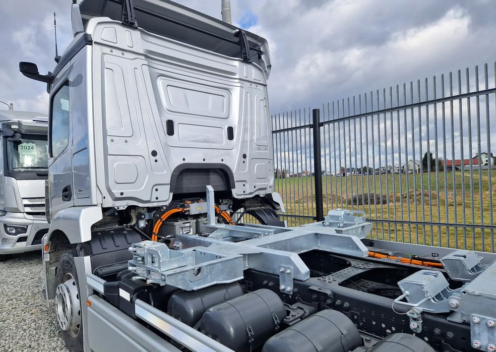 Mercedes-Benz eActros 400 6x2 BDF Elektryczny - מוביל מכולות/ משאית החלפת גוף, משאית חשמלית: תמונה 4 Mercedes-Benz eActros 400 6x2 BDF Elektryczny - מוביל מכולות/ משאית החלפת גוף, משאית חשמלית: תמונה 4
