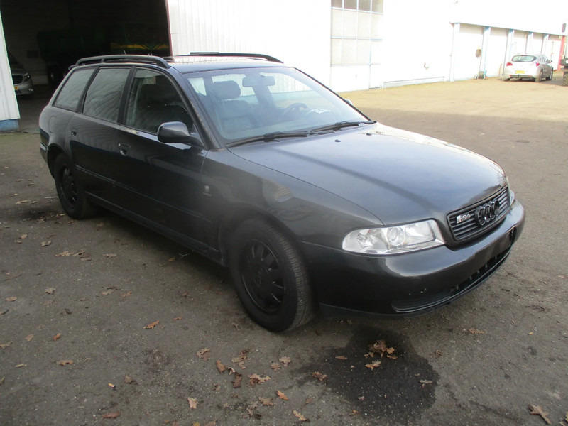 Audi A4 Avant 1.9 tdi , S-Line , Manual , Airco , EXPORT - מכונית: תמונה 4 Audi A4 Avant 1.9 tdi , S-Line , Manual , Airco , EXPORT - מכונית: תמונה 4