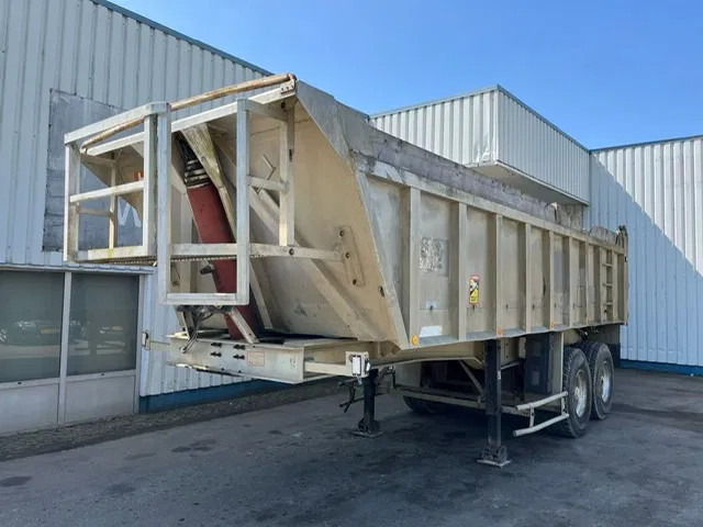 Benalu 2 Axle Alu Tipper , Spring Suspension , Drum Brakes, Fruehauf Axles - סמיטריילר עם מזהיר: תמונה 1 Benalu 2 Axle Alu Tipper , Spring Suspension , Drum Brakes, Fruehauf Axles - סמיטריילר עם מזהיר: תמונה 1