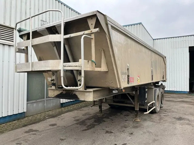 Benalu 2 Axle Alu Tipper , Spring Suspension , Drum Brakes - סמיטריילר עם מזהיר: תמונה 5 Benalu 2 Axle Alu Tipper , Spring Suspension , Drum Brakes - סמיטריילר עם מזהיר: תמונה 5