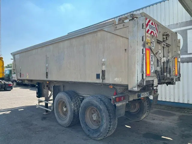 Benalu 2 Axle Alu Tipper , Spring Suspension , Drum Brakes - סמיטריילר עם מזהיר: תמונה 2 Benalu 2 Axle Alu Tipper , Spring Suspension , Drum Brakes - סמיטריילר עם מזהיר: תמונה 2