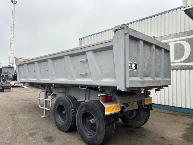 CIF 2 Axle Steel Tipper , Spring Suspension , Drum Brakes - סמיטריילר עם מזהיר: תמונה 5 CIF 2 Axle Steel Tipper , Spring Suspension , Drum Brakes - סמיטריילר עם מזהיר: תמונה 5