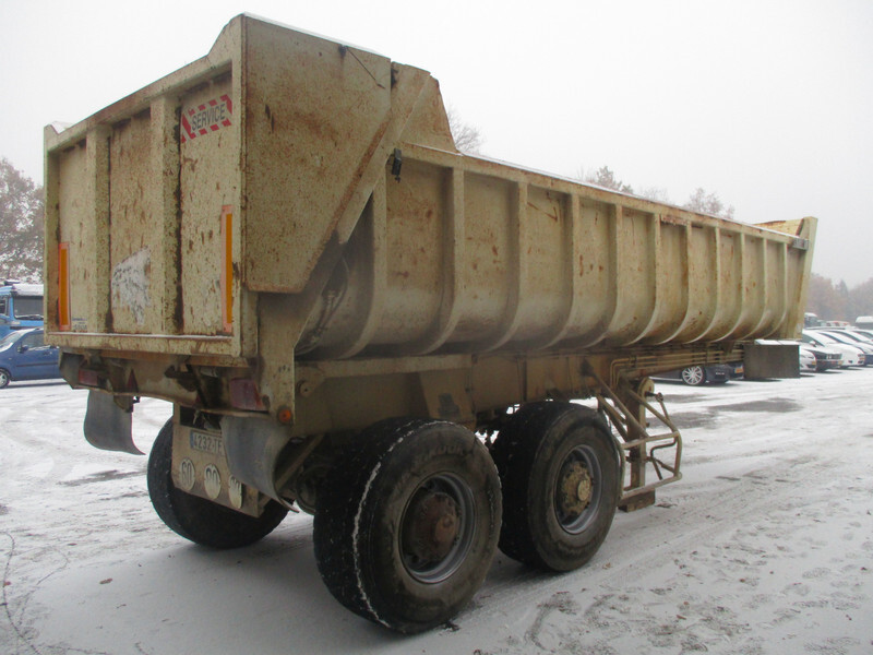 Fruehauf 2 Axle ,Steel Tipper , Drum Brakes , Spring suspension - סמיטריילר עם מזהיר: תמונה 3 Fruehauf 2 Axle ,Steel Tipper , Drum Brakes , Spring suspension - סמיטריילר עם מזהיר: תמונה 3