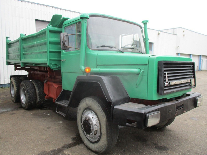 Iveco Magirus Deutz 256 , 6x6 , V8 , ZF Manual , 3way tipper , Spring suspension - מזהיר: תמונה 4 Iveco Magirus Deutz 256 , 6x6 , V8 , ZF Manual , 3way tipper , Spring suspension - מזהיר: תמונה 4
