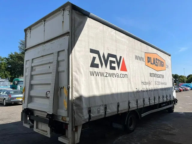 MAN LE 12 - 220C - משאית וילונות צד: תמונה 3 MAN LE 12 - 220C - משאית וילונות צד: תמונה 3