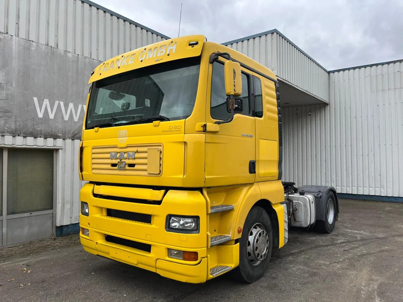 MAN TGA 18-390 , Manual Gearbox , Airco , PTO , Tipper hydraulics - יחידת טרקטור: תמונה 1 MAN TGA 18-390 , Manual Gearbox , Airco , PTO , Tipper hydraulics - יחידת טרקטור: תמונה 1
