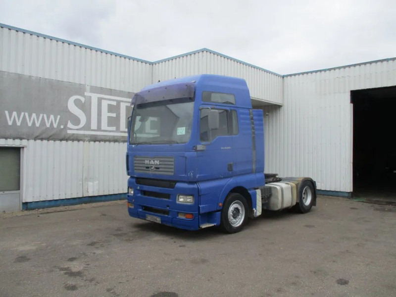 MAN TGA , FOR PARTS ONLY , NO ENGINE AND GEARBOX - יחידת טרקטור: תמונה 1 MAN TGA , FOR PARTS ONLY , NO ENGINE AND GEARBOX - יחידת טרקטור: תמונה 1