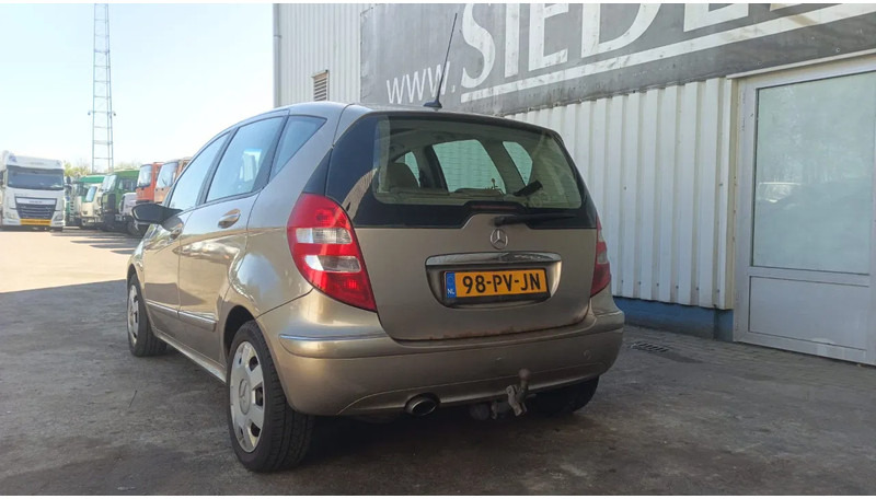 Mercedes-Benz A-Klasse 170 , Airco , leder , distrbute ketting maakt lawaai - האצ'בק: תמונה 5 Mercedes-Benz A-Klasse 170 , Airco , leder , distrbute ketting maakt lawaai - האצ'בק: תמונה 5