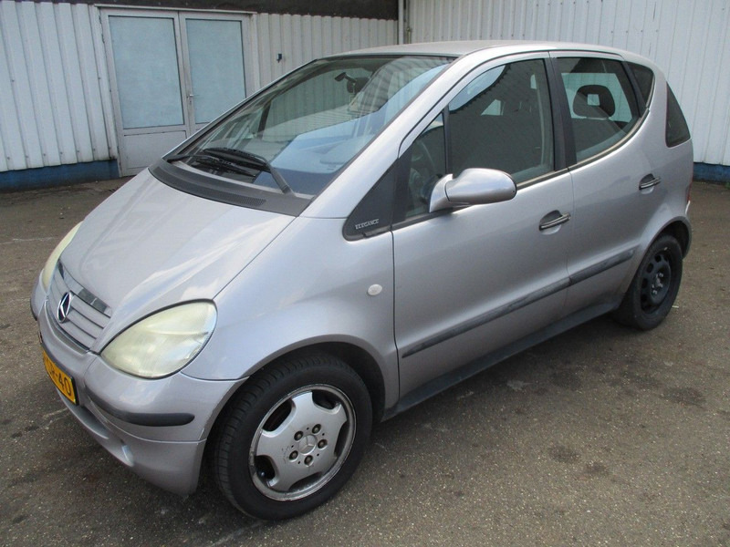 Mercedes-Benz A-Klasse A160 Elegance , Manual - האצ'בק: תמונה 1 Mercedes-Benz A-Klasse A160 Elegance , Manual - האצ'בק: תמונה 1
