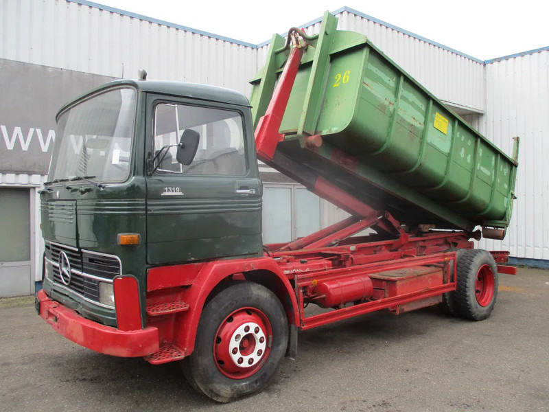 Mercedes-Benz LP 1319 , Oldtimer - משאית הרמת וו: תמונה 1 Mercedes-Benz LP 1319 , Oldtimer - משאית הרמת וו: תמונה 1
