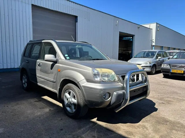Nissan X-Trail 2.2 DCi , 4x4 , Airco , Export - מכונית: תמונה 4 Nissan X-Trail 2.2 DCi , 4x4 , Airco , Export - מכונית: תמונה 4