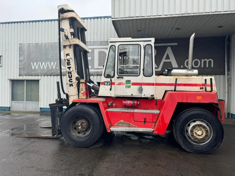 Svetruck 860-28 Pneumatic Tire Forklift - מלגזת סולר: תמונה 2 Svetruck 860-28 Pneumatic Tire Forklift - מלגזת סולר: תמונה 2
