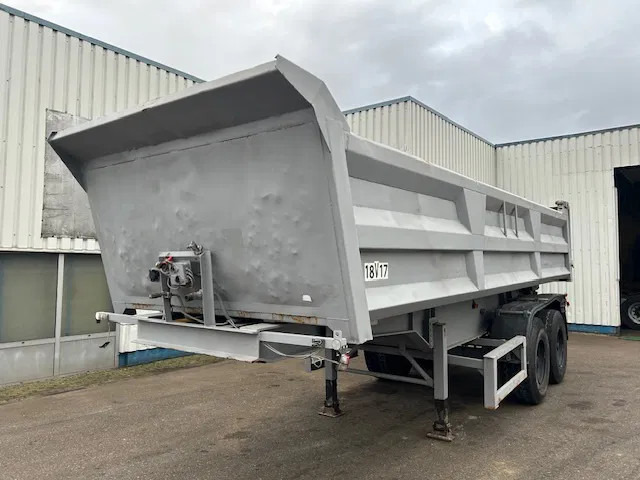 Trax 2 Axle Steel Tipper , Spring Suspension , Drum Brakes - סמיטריילר עם מזהיר: תמונה 1 Trax 2 Axle Steel Tipper , Spring Suspension , Drum Brakes - סמיטריילר עם מזהיר: תמונה 1