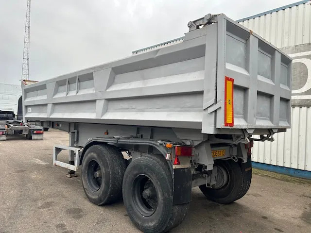 Trax 2 Axle Steel Tipper , Spring Suspension , Drum Brakes - סמיטריילר עם מזהיר: תמונה 5 Trax 2 Axle Steel Tipper , Spring Suspension , Drum Brakes - סמיטריילר עם מזהיר: תמונה 5