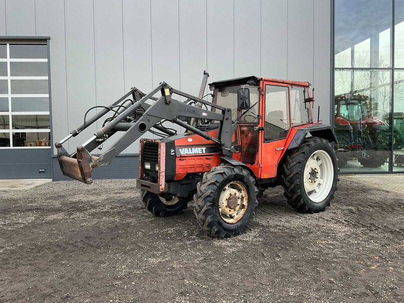 טרקטור חקלאי Valmet 705-4: תמונה 1