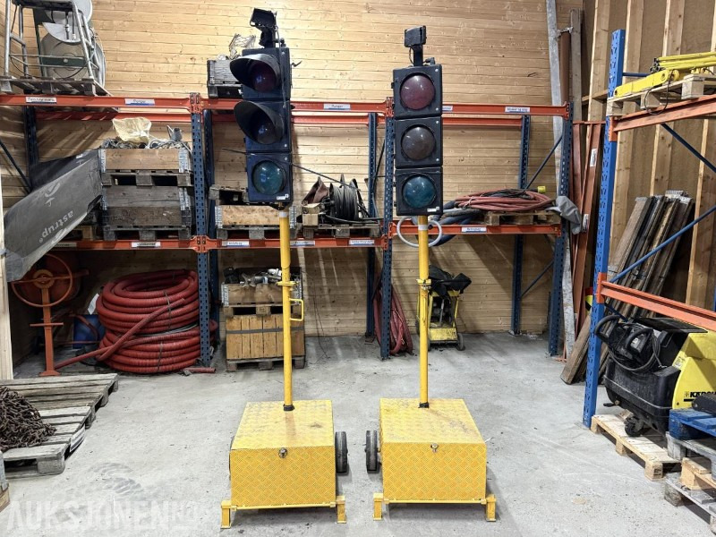 1 sett mobile trafikklys – rep.objekt - ציוד בנייה: תמונה 2 1 sett mobile trafikklys – rep.objekt - ציוד בנייה: תמונה 2