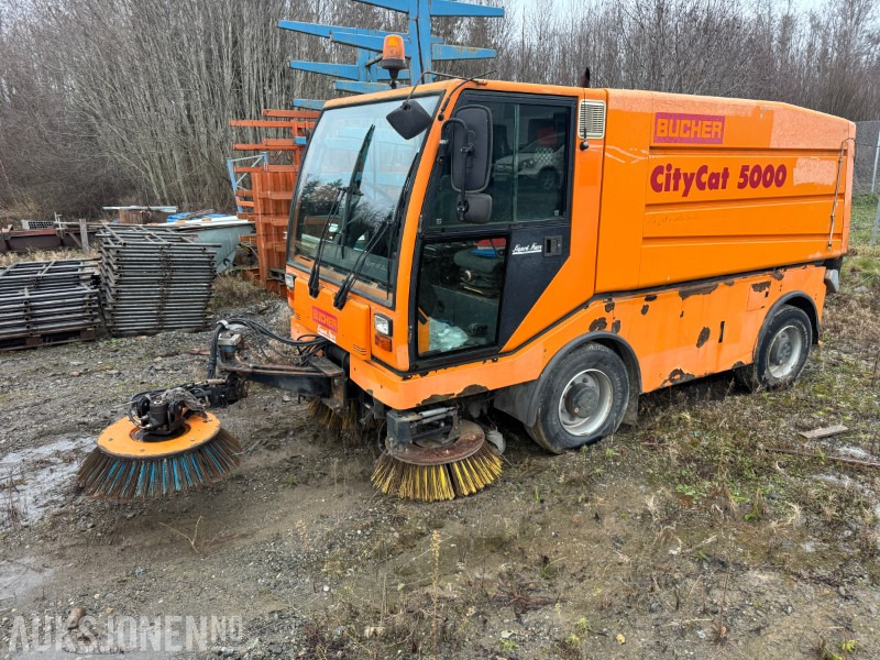 1900 Andre Bucher CC5000 sopebil - ציוד בנייה: תמונה 1 1900 Andre Bucher CC5000 sopebil - ציוד בנייה: תמונה 1