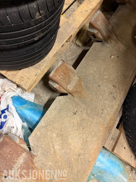 1900 Renskeskjer til 1800L graveskuff - צרופה עבור מכונת בנייה: תמונה 2 1900 Renskeskjer til 1800L graveskuff - צרופה עבור מכונת בנייה: תמונה 2