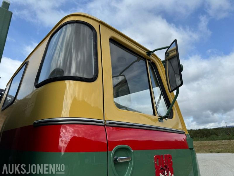 משאית צד נופל/ שטוחה 1966 Scania LBS 76 komplett sett med bil og henger selges fra bilmuseum.: תמונה 7