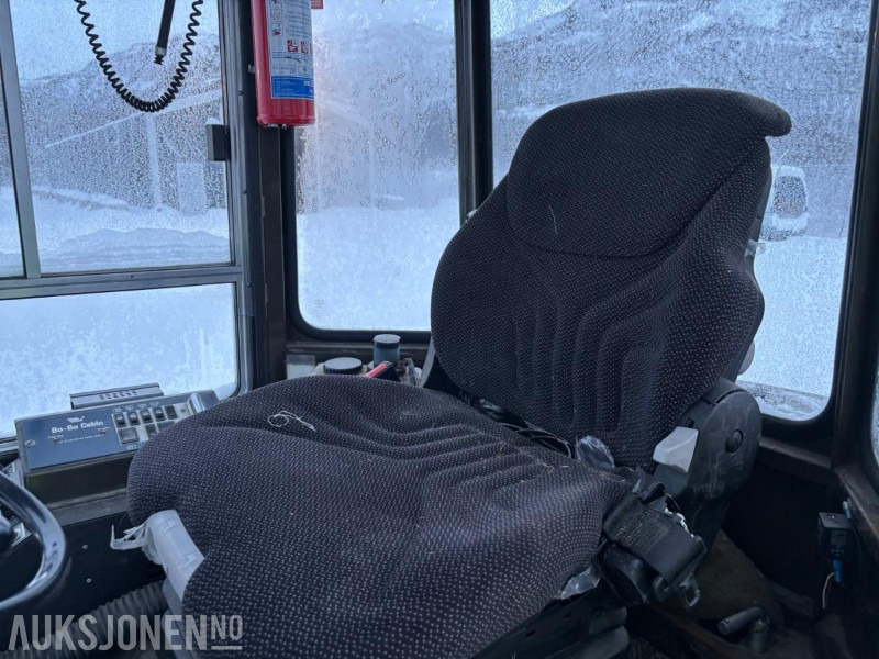 1986 Komatsu FD-45-T4 motvekts truck - ציוד לטיפול בחומרים: תמונה 5 1986 Komatsu FD-45-T4 motvekts truck - ציוד לטיפול בחומרים: תמונה 5