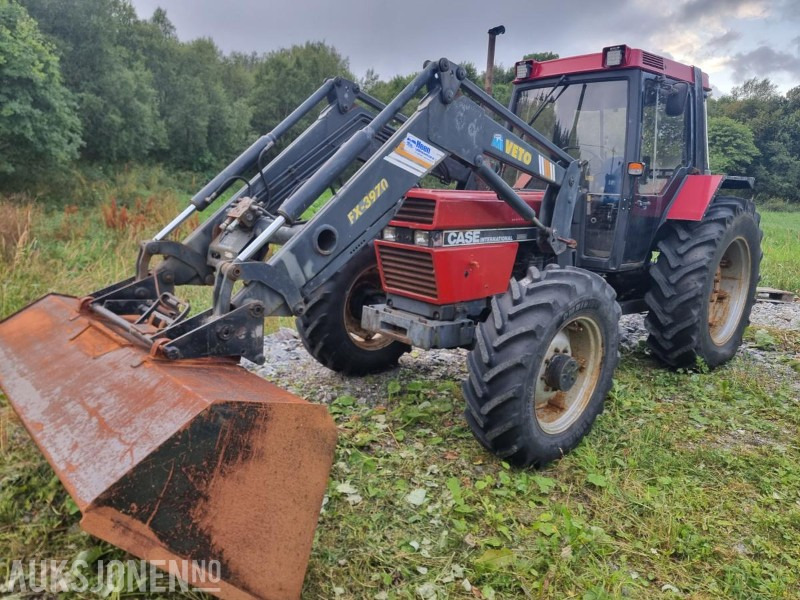 1990 CASE IH 956XL TRAKTOR snøfres 2 skuffer triangelfeste MVA FRI - טרקטור חקלאי: תמונה 1 1990 CASE IH 956XL TRAKTOR snøfres 2 skuffer triangelfeste MVA FRI - טרקטור חקלאי: תמונה 1