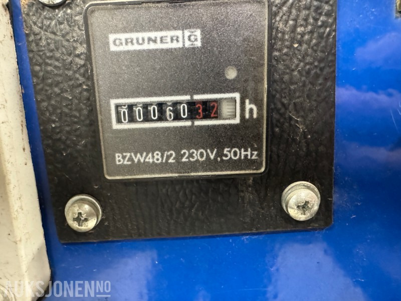 1990 Nødstrømsaggregat Ruggerini / Genetech 15 kVA – driftssikkert dieselaggregat - ציוד תעשייתי: תמונה 4 1990 Nødstrømsaggregat Ruggerini / Genetech 15 kVA – driftssikkert dieselaggregat - ציוד תעשייתי: תמונה 4