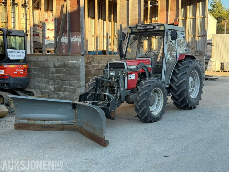 1991 Massey Ferguson 372 4x4 FRONTHYDRAULIKK/SKJÆR - טרקטור חקלאי: תמונה 1 1991 Massey Ferguson 372 4x4 FRONTHYDRAULIKK/SKJÆR - טרקטור חקלאי: תמונה 1