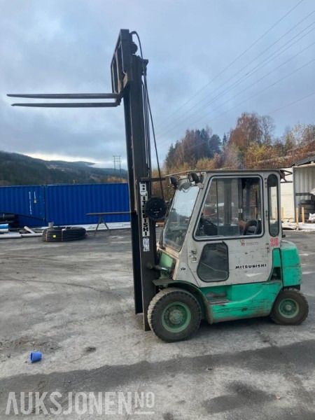 1994 Mitsubishi FD- 20/Cap, gaffeltruck - ציוד לטיפול בחומרים: תמונה 1 1994 Mitsubishi FD- 20/Cap, gaffeltruck - ציוד לטיפול בחומרים: תמונה 1