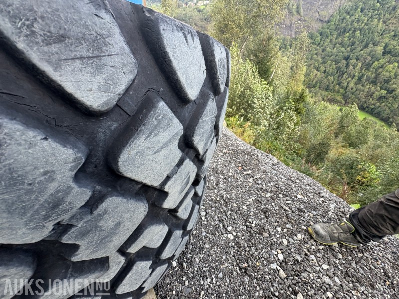 1995 Volvo Komplette hjulsett 17.5R25 for hjullaster - צרופה עבור מכונת בנייה: תמונה 4 1995 Volvo Komplette hjulsett 17.5R25 for hjullaster - צרופה עבור מכונת בנייה: תמונה 4