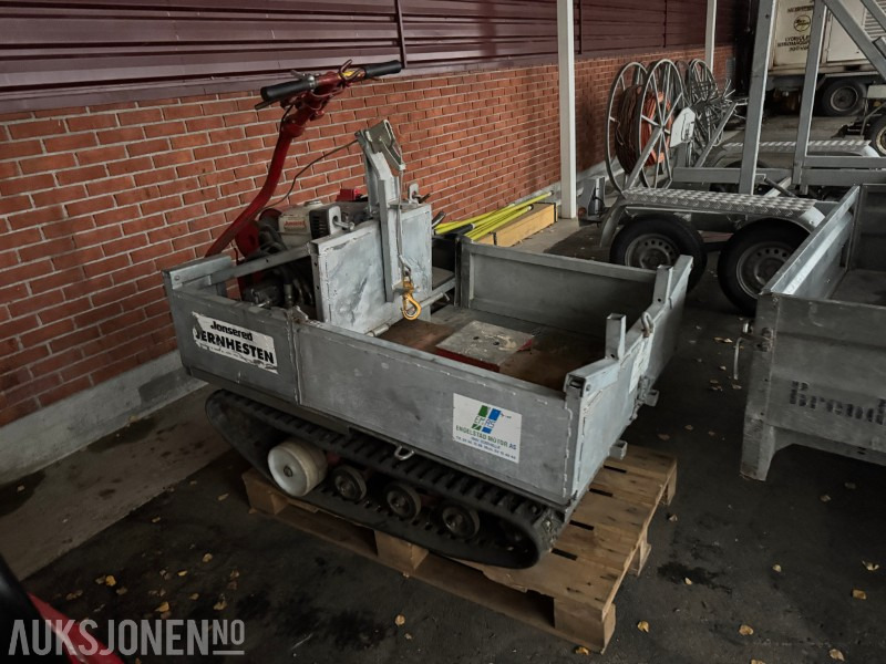 1996 Jonsered Jernhesten – beltedrevet transportvogn med hydraulisk vinsj - ציוד בנייה: תמונה 2 1996 Jonsered Jernhesten – beltedrevet transportvogn med hydraulisk vinsj - ציוד בנייה: תמונה 2