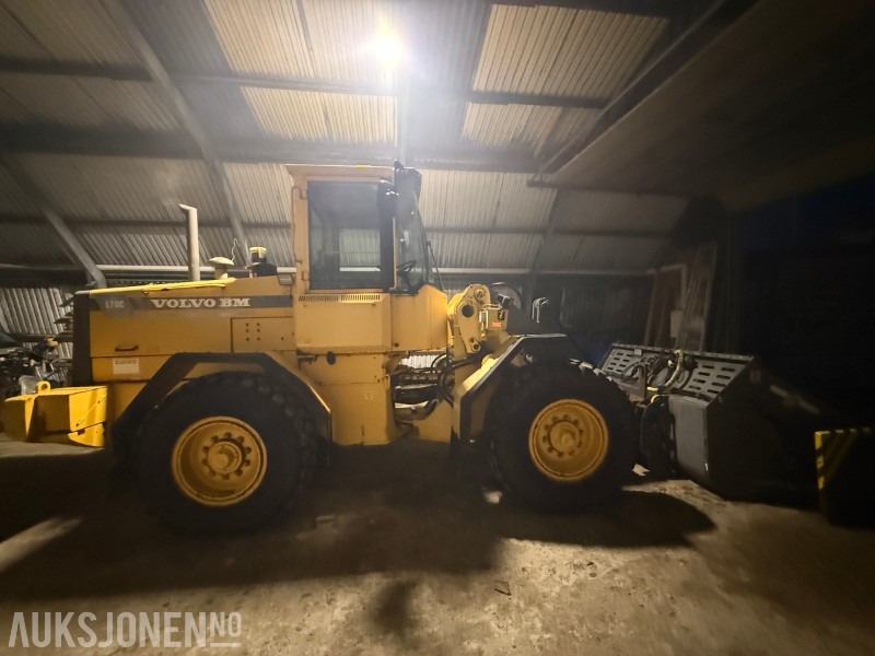 1996 Volvo L70C - Klappvinge - Sentralsmøring - 18 290t - מעמיס גלגלים: תמונה 4 1996 Volvo L70C - Klappvinge - Sentralsmøring - 18 290t - מעמיס גלגלים: תמונה 4