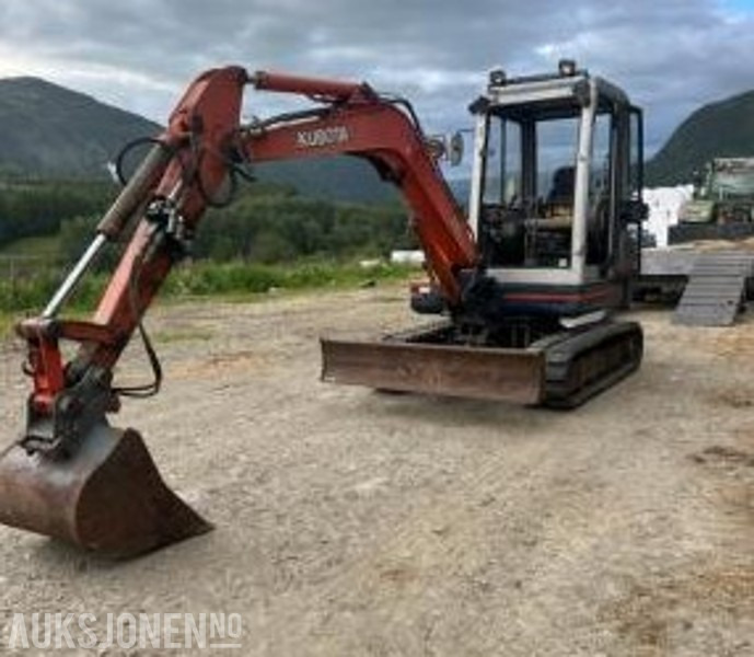 1997 Kubota KX 121-2 gravemaskin med 2 skuffer og klype - מחפר: תמונה 1 1997 Kubota KX 121-2 gravemaskin med 2 skuffer og klype - מחפר: תמונה 1