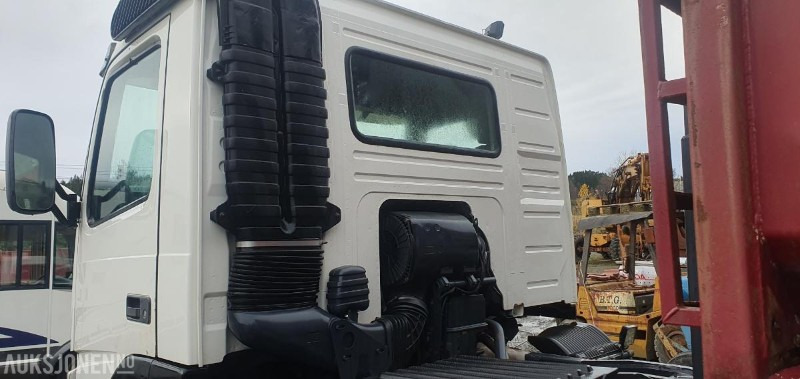 2000 Volvo FM-12 MED KASSE OG MASKINFLAK - משאית הרמת וו: תמונה 5 2000 Volvo FM-12 MED KASSE OG MASKINFLAK - משאית הרמת וו: תמונה 5