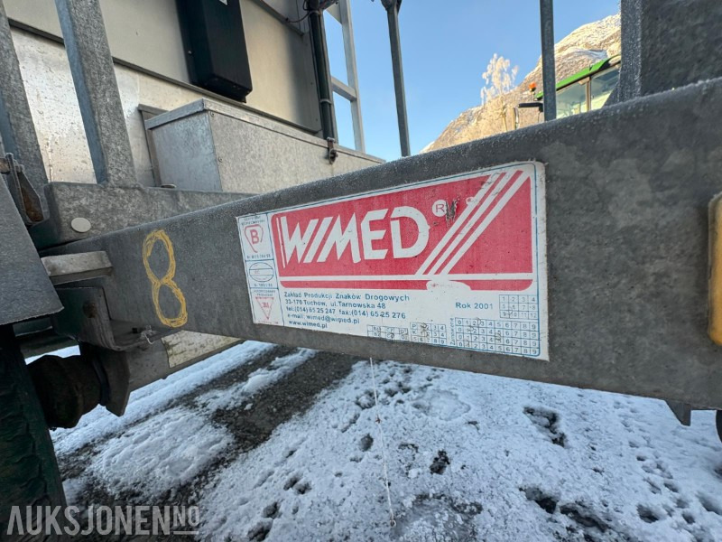 2001 Skilthenger - motorveisperrevogn - Varslingstilhenger – WIMED, produsert 2001 - ציוד בנייה: תמונה 3 2001 Skilthenger - motorveisperrevogn - Varslingstilhenger – WIMED, produsert 2001 - ציוד בנייה: תמונה 3