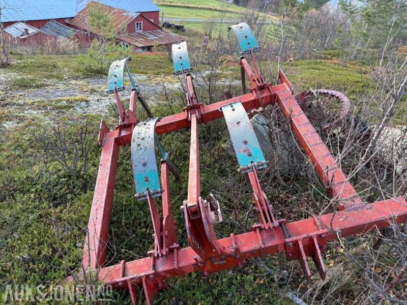 2002 Kverneland Kultivator - 5 Tinder - מכונה חקלאית: תמונה 3 2002 Kverneland Kultivator - 5 Tinder - מכונה חקלאית: תמונה 3