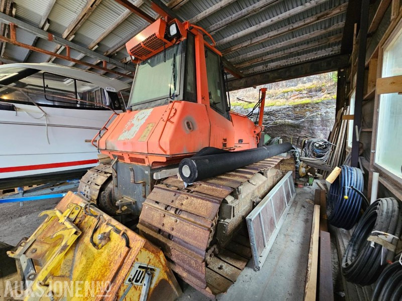 2003 NEW HOLLAND D180 BULLDOZER - ציוד בנייה: תמונה 1 2003 NEW HOLLAND D180 BULLDOZER - ציוד בנייה: תמונה 1