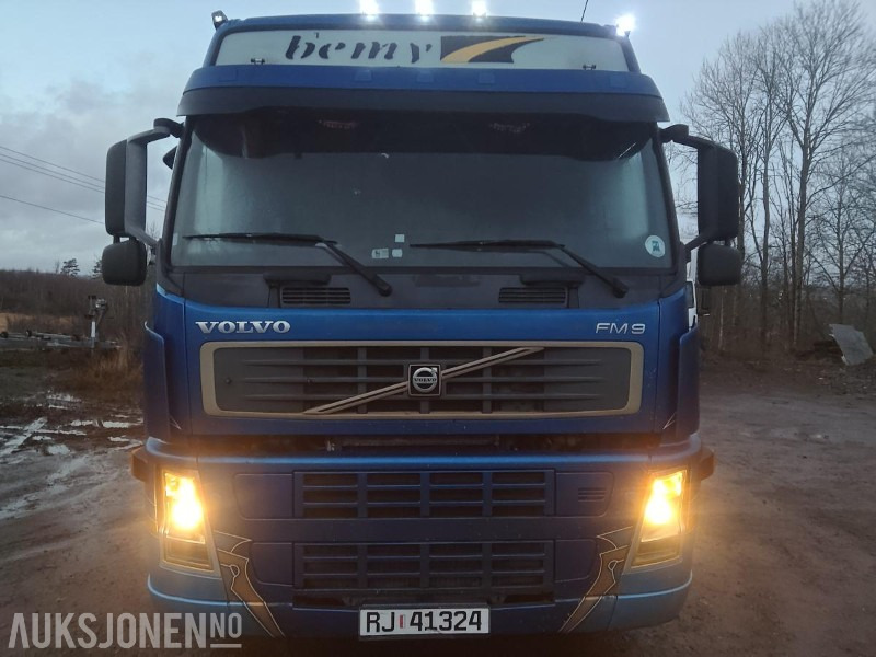 2005 Volvo FM9 - משאית תיבה: תמונה 2 2005 Volvo FM9 - משאית תיבה: תמונה 2