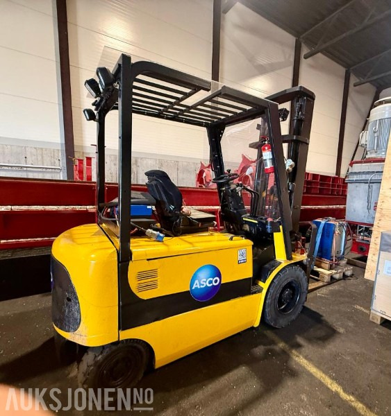 2006 Cat EP30K elektrisk 3t truck - ציוד לטיפול בחומרים: תמונה 1 2006 Cat EP30K elektrisk 3t truck - ציוד לטיפול בחומרים: תמונה 1