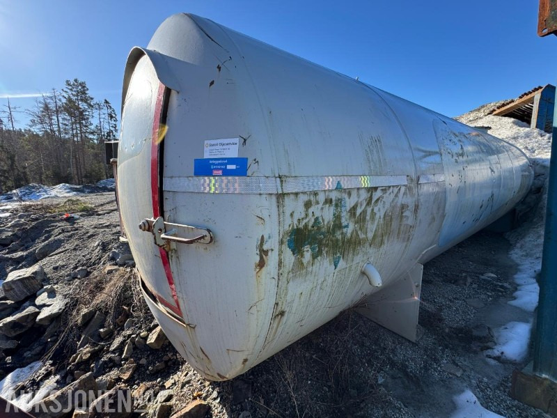 2006 Dieseltank 20m3 med pumpe - ציוד בנייה: תמונה 1 2006 Dieseltank 20m3 med pumpe - ציוד בנייה: תמונה 1