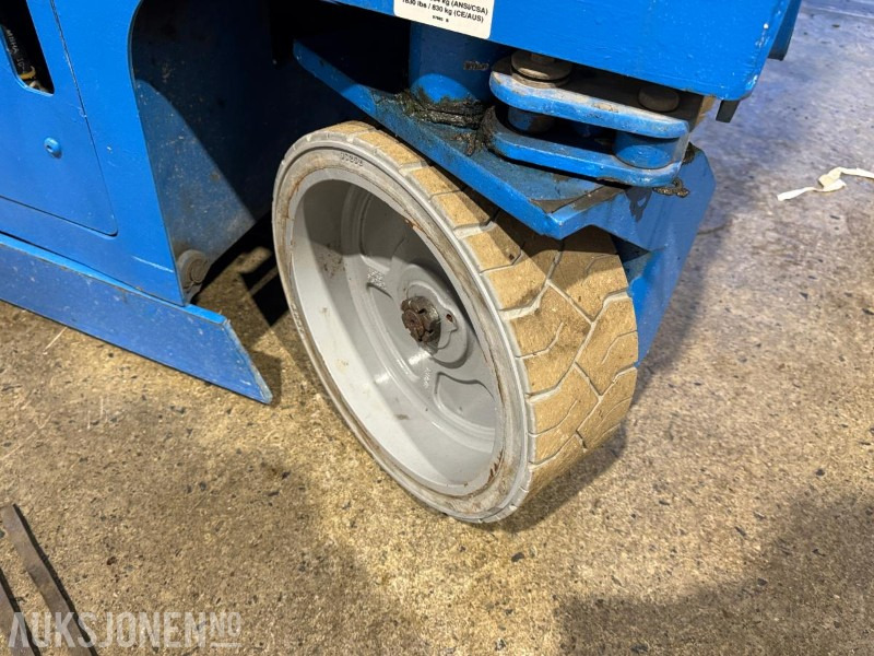 פלטפורמה אווירית 2006 Genie GS2632 sakselift / 10 meter: תמונה 8 פלטפורמה אווירית 2006 Genie GS2632 sakselift / 10 meter: תמונה 8