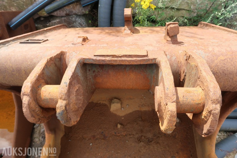 2006 MST Graveskuffe, 1800 liter og KM02 feste - צרופה עבור מכונת בנייה: תמונה 3 2006 MST Graveskuffe, 1800 liter og KM02 feste - צרופה עבור מכונת בנייה: תמונה 3