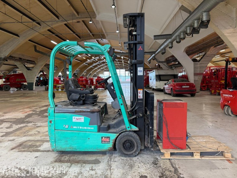 2006 Mitsubishi FB16NT gaffeltruck m/lader. - ציוד לטיפול בחומרים: תמונה 4 2006 Mitsubishi FB16NT gaffeltruck m/lader. - ציוד לטיפול בחומרים: תמונה 4
