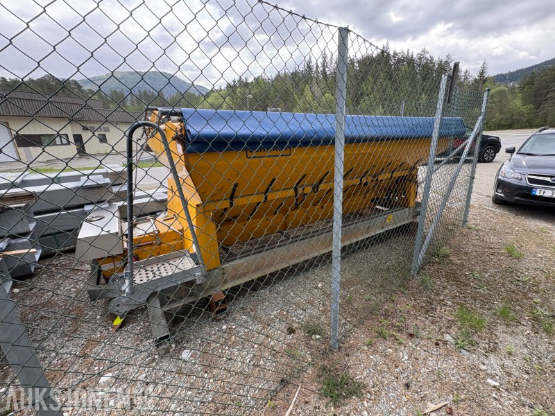 2006 Smidt STRATOS strøkasse / strøbalje B50-36VCL - משאית: תמונה 2 2006 Smidt STRATOS strøkasse / strøbalje B50-36VCL - משאית: תמונה 2