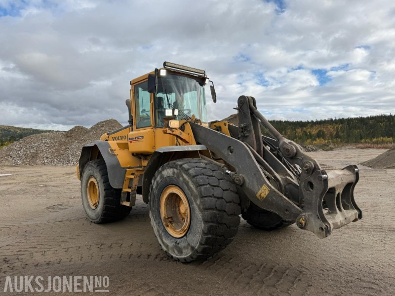 2006 Volvo L120E - Sentralsmøring - 14887 timer - מעמיס גלגלים: תמונה 3 2006 Volvo L120E - Sentralsmøring - 14887 timer - מעמיס גלגלים: תמונה 3