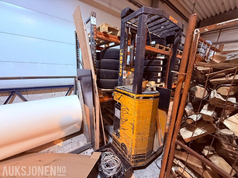 2007 Atlet Elektrisk Pallestabler - 3-4,5 m og 1000-1250 kg - ציוד לטיפול בחומרים: תמונה 2 2007 Atlet Elektrisk Pallestabler - 3-4,5 m og 1000-1250 kg - ציוד לטיפול בחומרים: תמונה 2