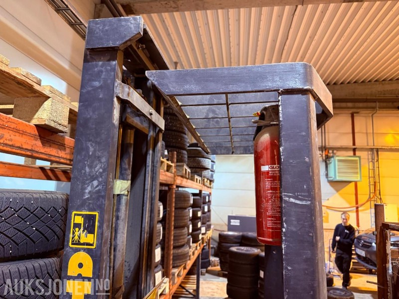 2007 Atlet Elektrisk Pallestabler - 3-4,5 m og 1000-1250 kg - ציוד לטיפול בחומרים: תמונה 3 2007 Atlet Elektrisk Pallestabler - 3-4,5 m og 1000-1250 kg - ציוד לטיפול בחומרים: תמונה 3