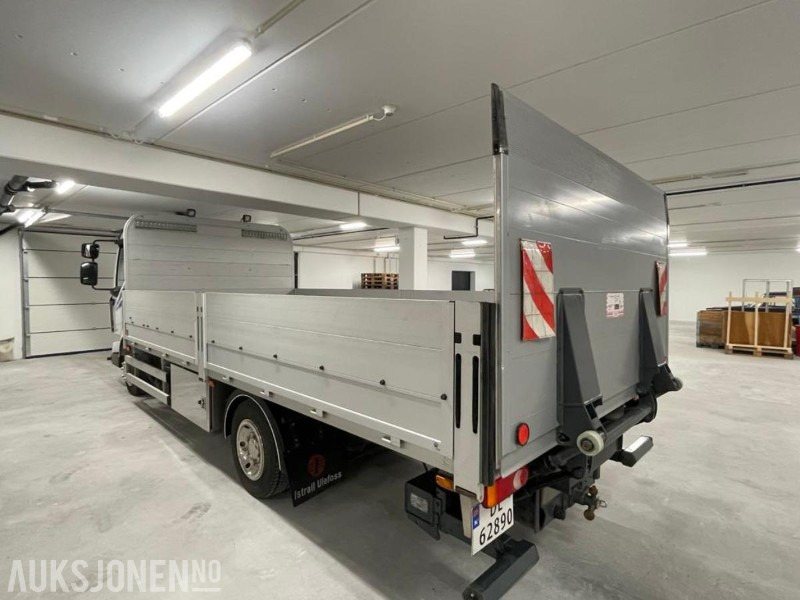 2007 RENAULT MIDLUM LASTEBIL - PLANBIL MED LIFT. KUN 95544 KM! - משאית צד נופל/ שטוחה: תמונה 4 2007 RENAULT MIDLUM LASTEBIL - PLANBIL MED LIFT. KUN 95544 KM! - משאית צד נופל/ שטוחה: תמונה 4