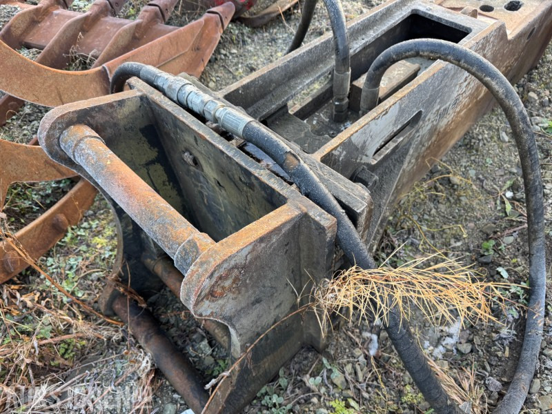 2008 Daemo DMB180 pigghammer med kombi S60 og S70 feste. - צרופה עבור מכונת בנייה: תמונה 4 2008 Daemo DMB180 pigghammer med kombi S60 og S70 feste. - צרופה עבור מכונת בנייה: תמונה 4